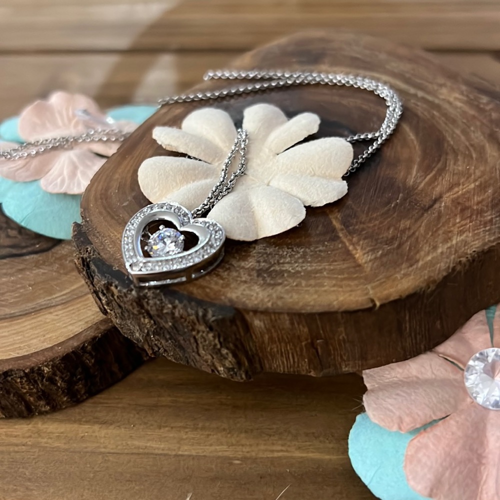 Dancing diamond necklace. Pendant necklace